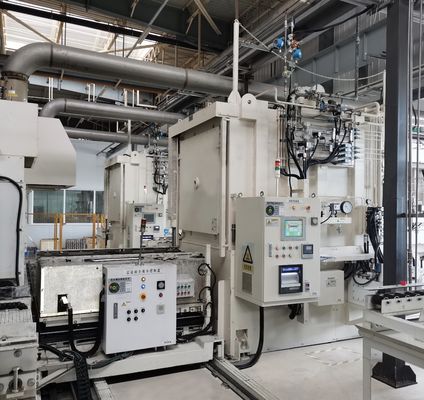 Forneau de carburation sous vide efficace avec système de contrôle et de simulation automatique